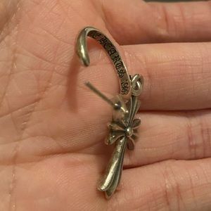 chrome heart earring!!